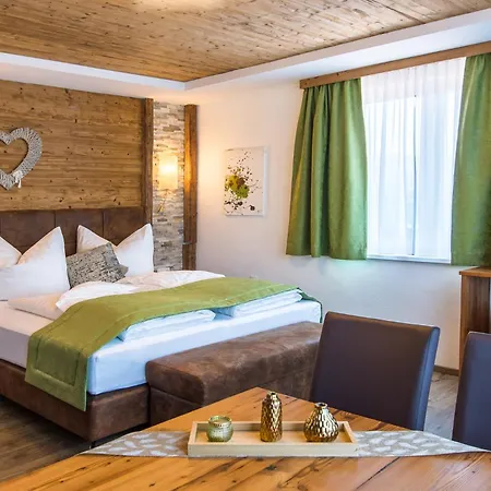 Lorenzer Schlafstubn/haus Wanderl